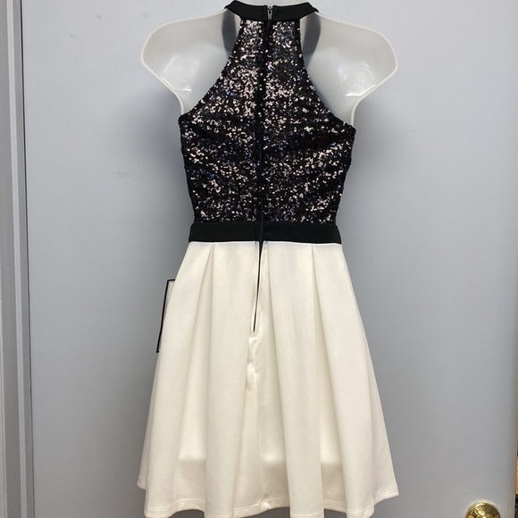 B. DARLIN Women’s Dress - Picture 5 of 8